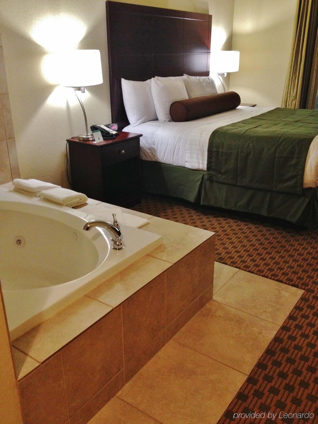 Cobblestone Hotel & Suites - Broken Bow Bagian luar foto
